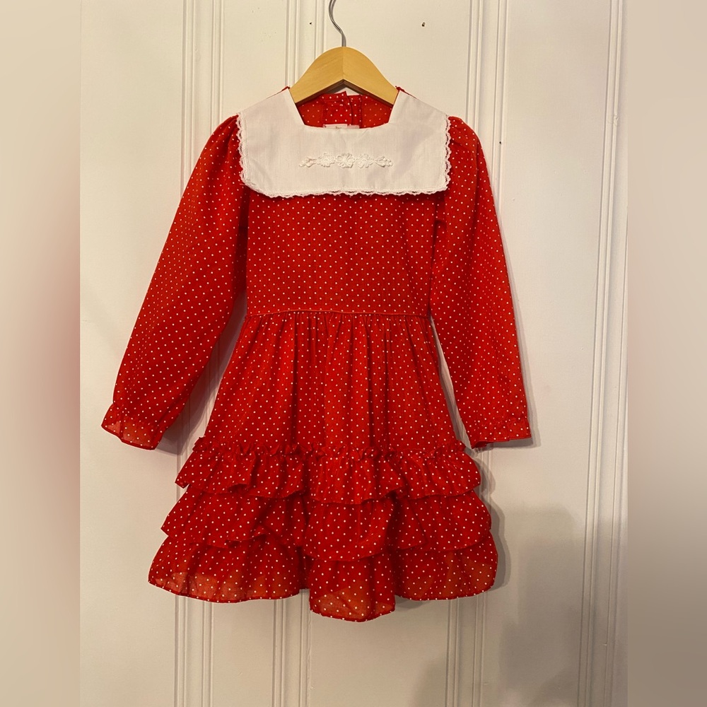 Vintage girls size 6 Winnie the Pooh, red with white polkadot Valentine’s Day